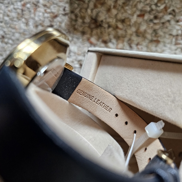 Lola Rose London "Truthfulness" Watch - Picture 3 of 10